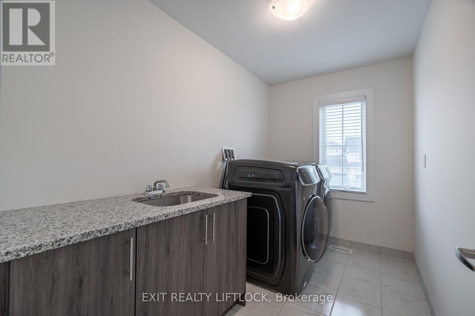 9 Wishing Well Lane, Otonabee-South Monaghan, Ontario  K9J 0K6 - Photo 29 - X12925120