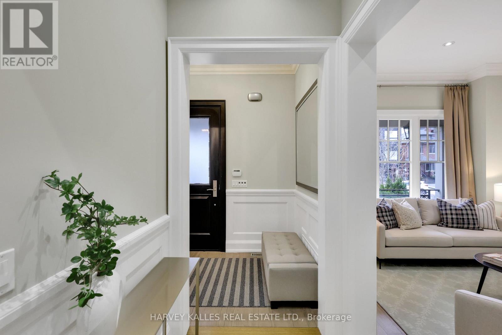 188 Snowdon Avenue, Toronto, Ontario  M4N 2B2 - Photo 6 - C12965482