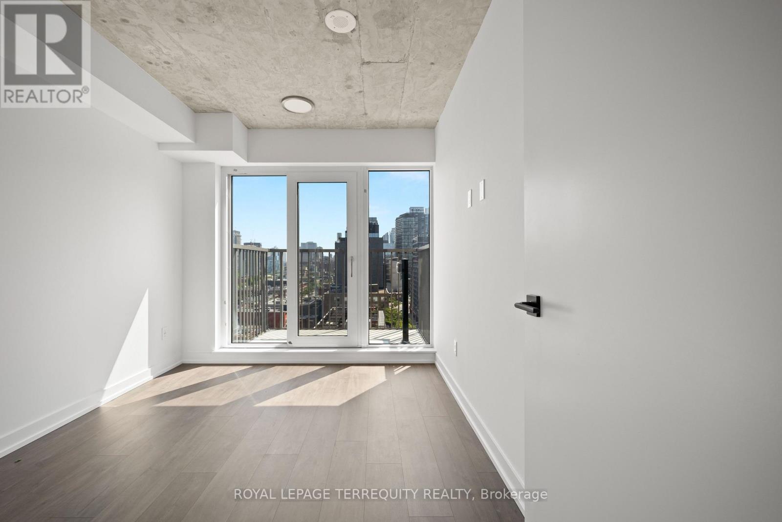 1303 - 2 Augusta Avenue, Toronto, Ontario M5V 0T3 - Photo 14 - C12965492