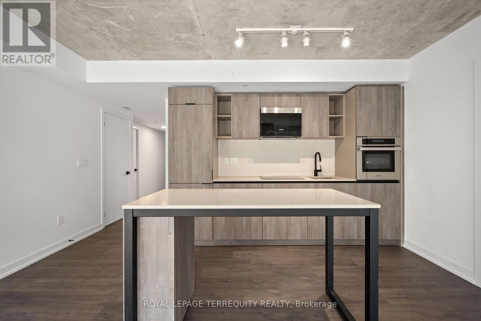 1303 - 2 Augusta Avenue, Toronto, Ontario M5V 0T3 - Photo 2 - C12965492