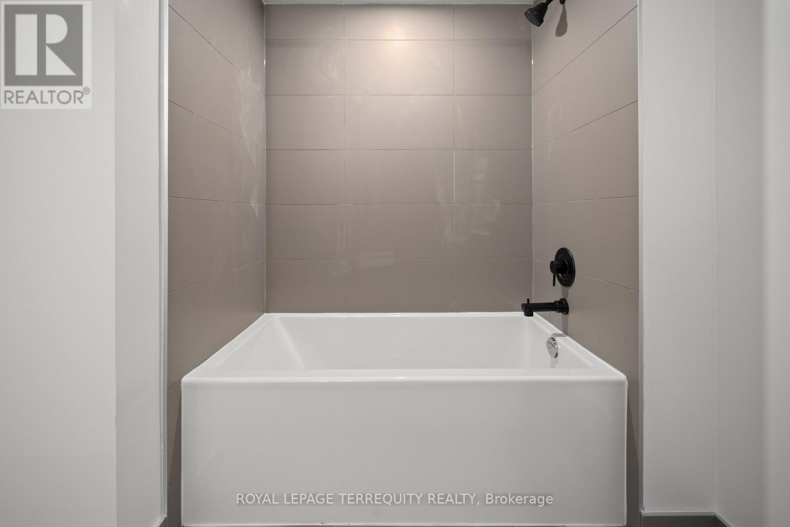 1303 - 2 Augusta Avenue, Toronto, Ontario M5V 0T3 - Photo 23 - C12965492