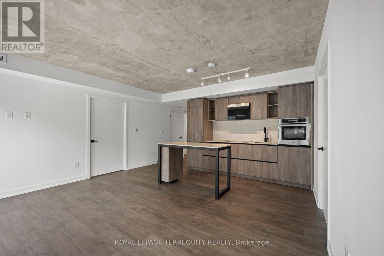 1303 - 2 Augusta Avenue, Toronto, Ontario M5V 0T3 - Photo 4 - C12965492