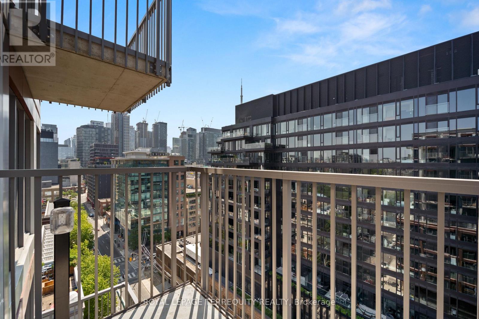 1303 - 2 Augusta Avenue, Toronto, Ontario M5V 0T3 - Photo 8 - C12965492