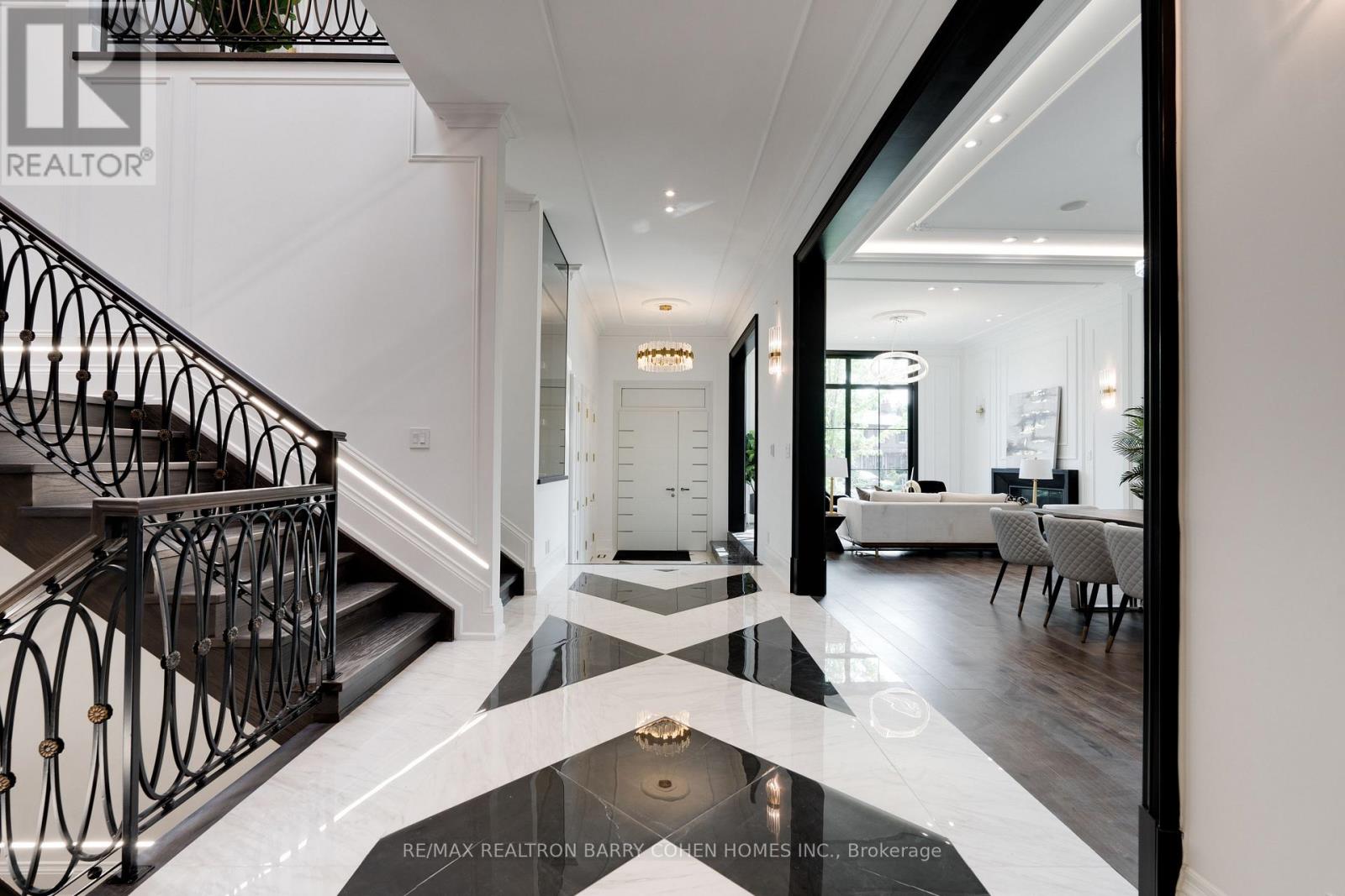 67 Montressor Drive N, Toronto, Ontario  M2P 1Z3 - Photo 3 - C12965526