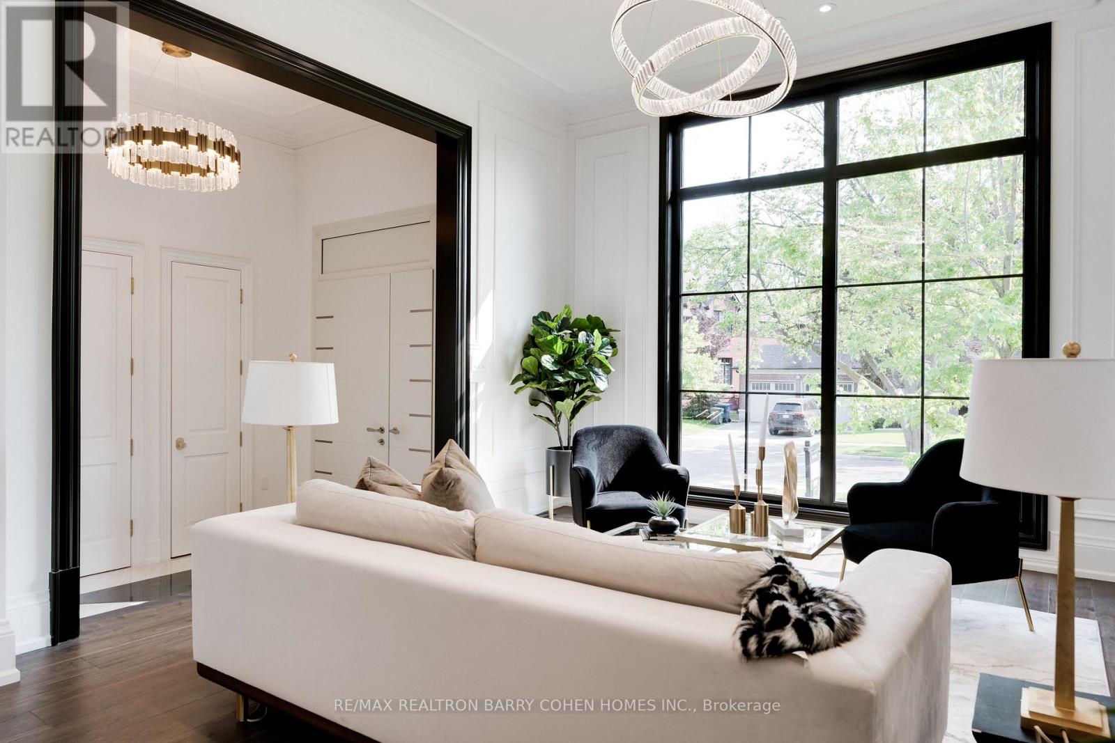 67 Montressor Drive N, Toronto, Ontario  M2P 1Z3 - Photo 4 - C12965526