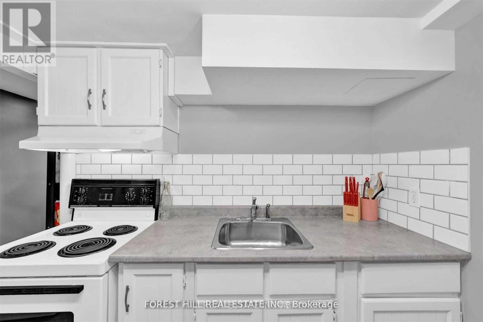 Lower - 996 Bayview Avenue, Toronto, Ontario  M4G 2Z6 - Photo 14 - C12965560