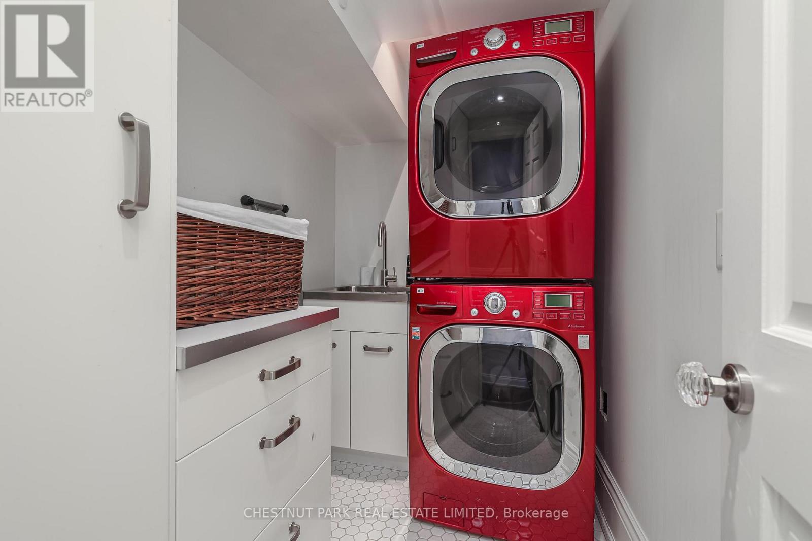 82 Bellevue Avenue, Toronto, Ontario  M5T 2N7 - Photo 22 - C12965592