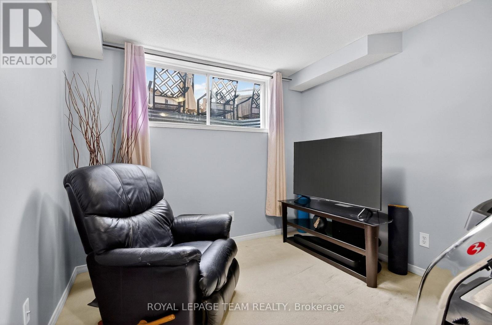 353 Brigitta Street, Ottawa, Ontario  K2S 0H9 - Photo 34 - X12946790