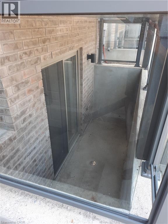 205 West Oak Trail Unit# 61, Kitchener, Ontario  N2R 0R9 - Photo 3 - 40817866