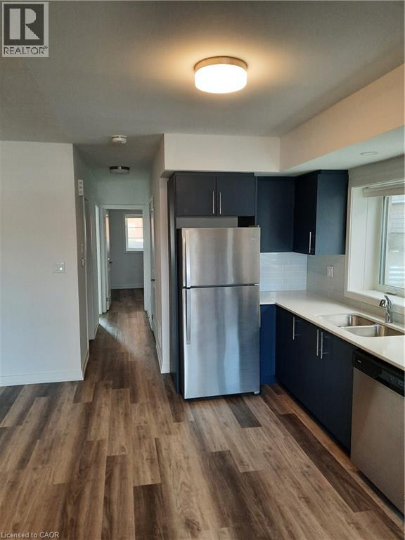 205 West Oak Trail Unit# 61, Kitchener, Ontario  N2R 0R9 - Photo 6 - 40817866