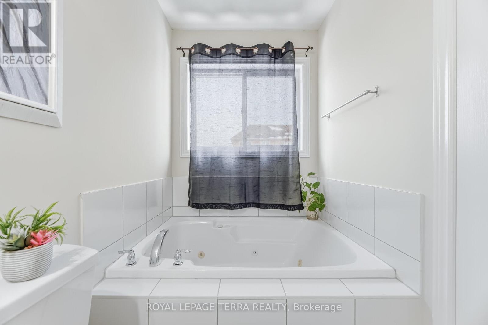 65 Aldonschool Court, Ajax, Ontario  L1S 0C5 - Photo 27 - E12965450