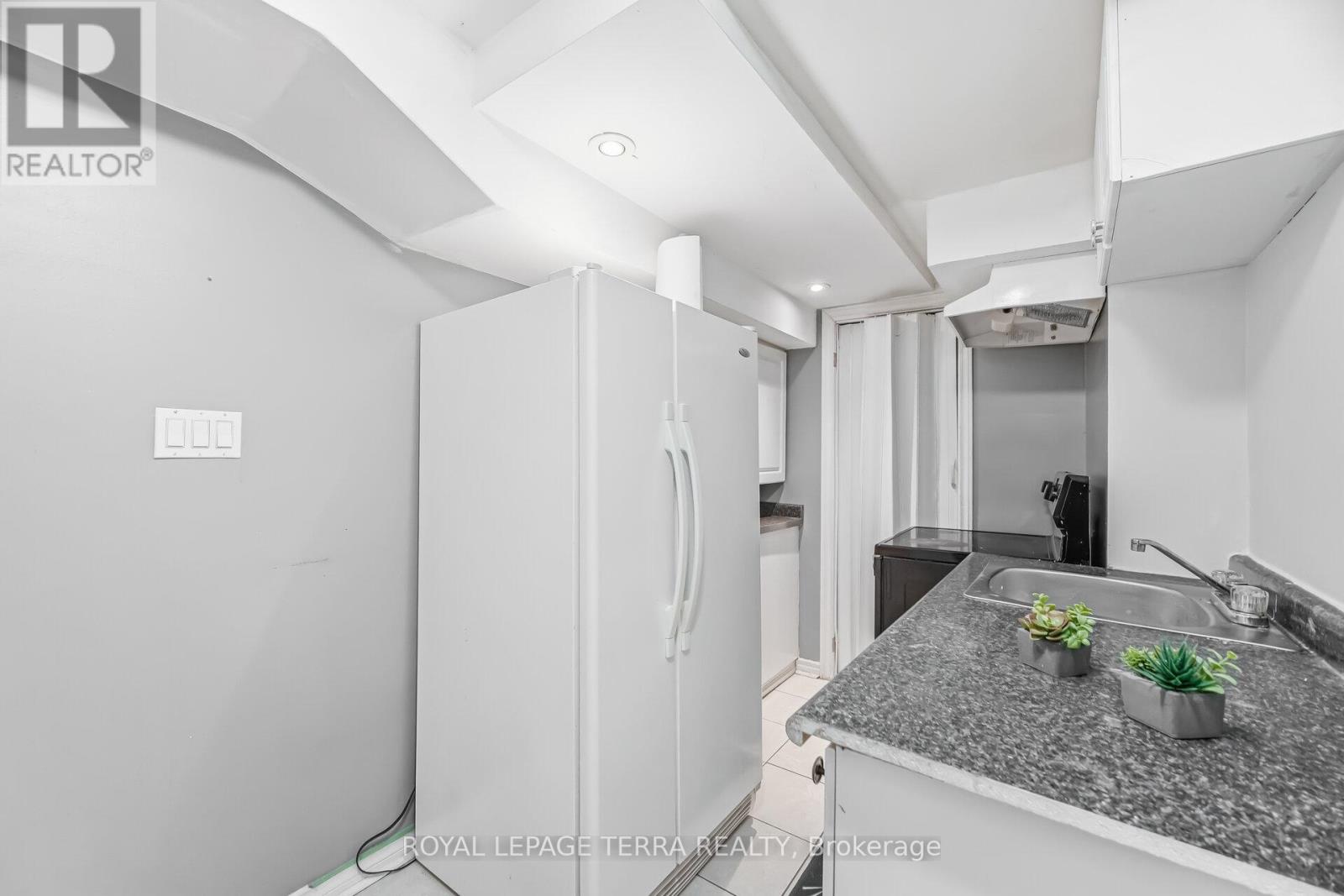 65 Aldonschool Court, Ajax, Ontario  L1S 0C5 - Photo 38 - E12965450