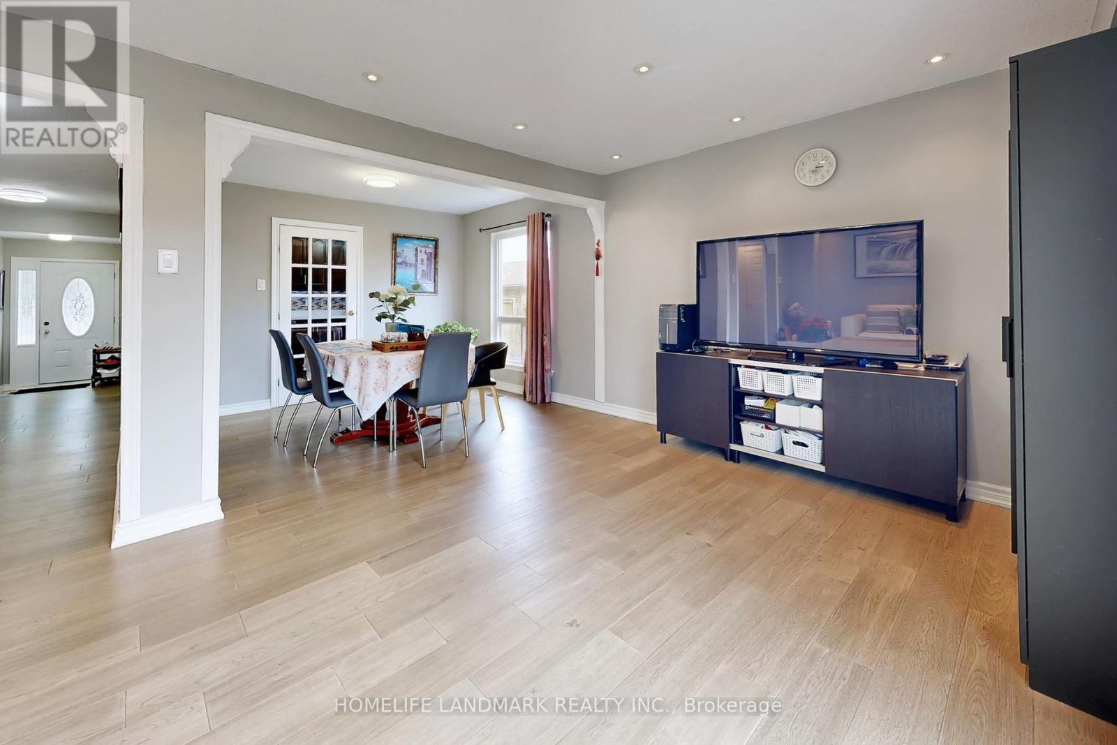 75 Dragoon Crescent, Toronto, Ontario  M1V 1N5 - Photo 11 - E12965478