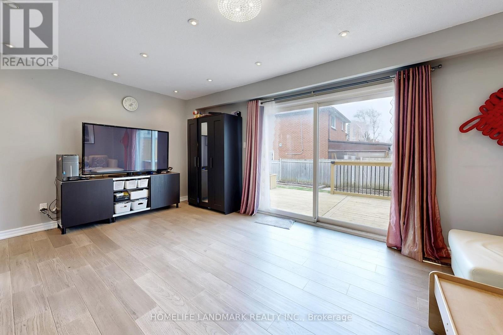 75 Dragoon Crescent, Toronto, Ontario  M1V 1N5 - Photo 9 - E12965478