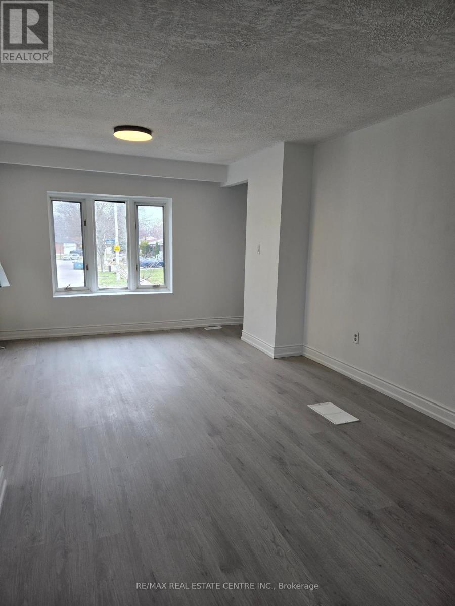 Main Level - 176 Beechgrove Drive, Toronto, Ontario  M1E 3Z5 - Photo 3 - E12965554