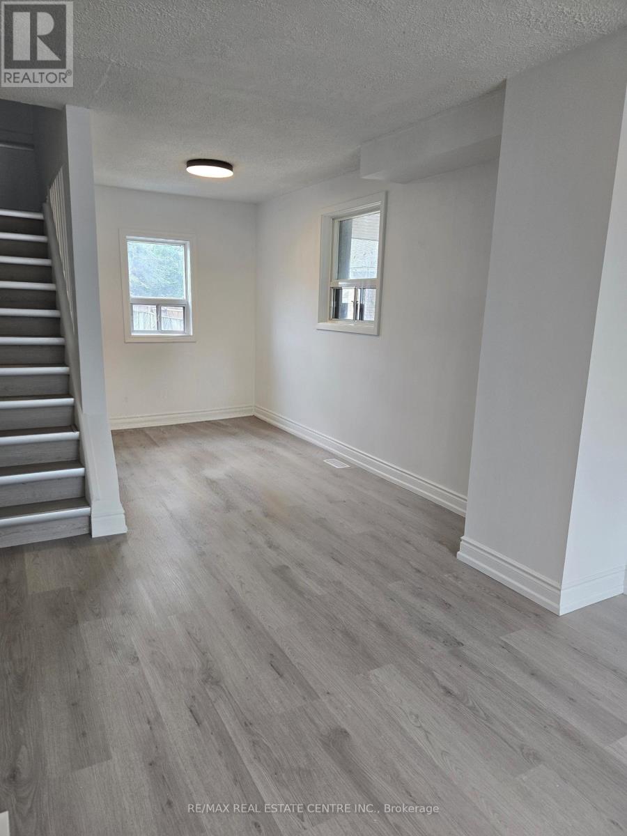 Main Level - 176 Beechgrove Drive, Toronto, Ontario  M1E 3Z5 - Photo 5 - E12965554