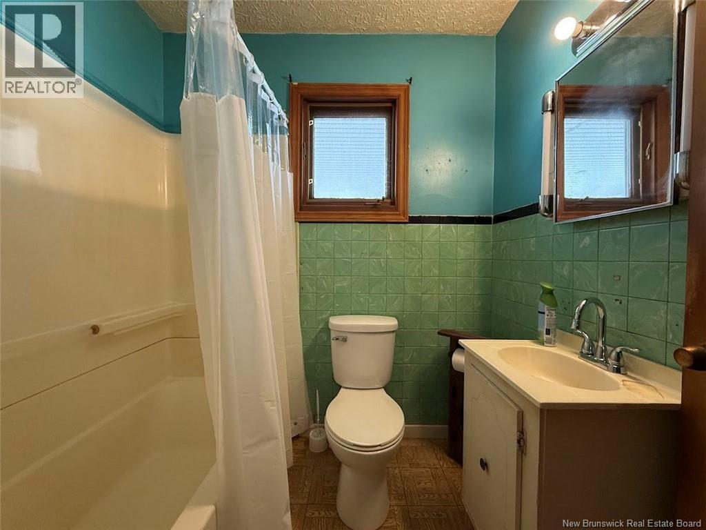 52 47th Avenue, Edmundston, New Brunswick  E3V 3C2 - Photo 8 - NB136266
