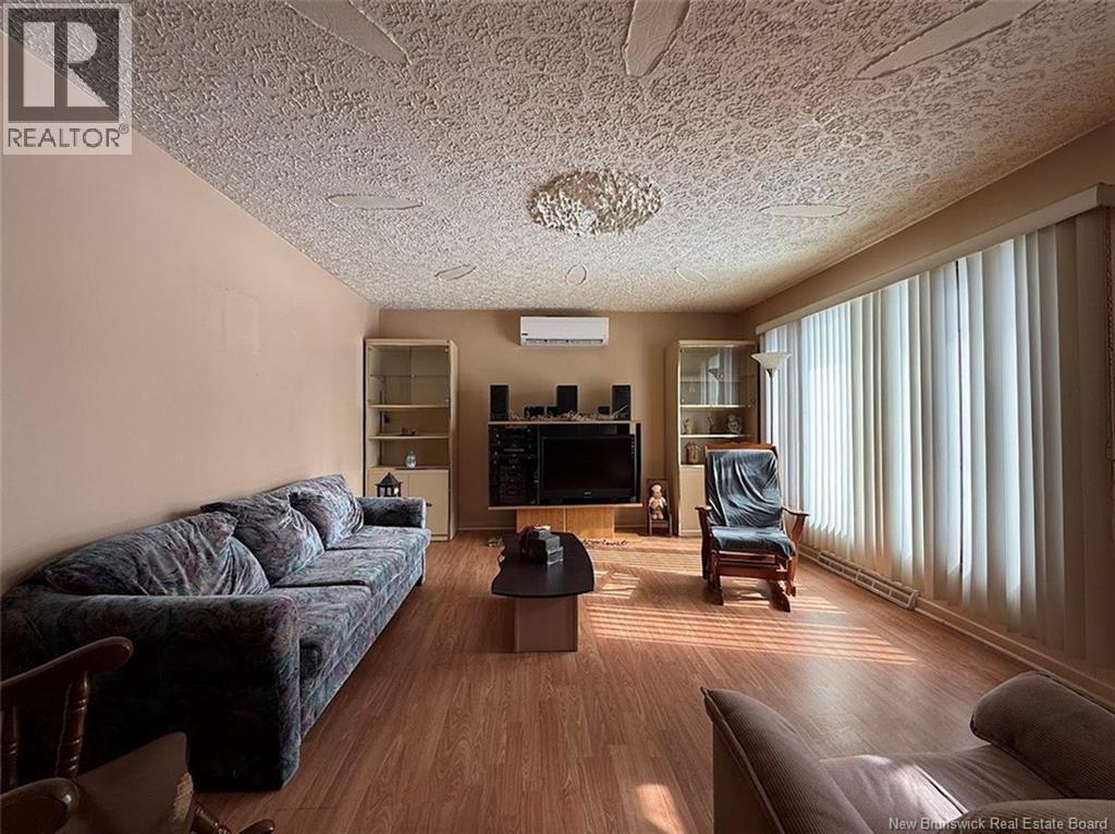 52 47th Avenue, Edmundston, New Brunswick  E3V 3C2 - Photo 4 - NB136266