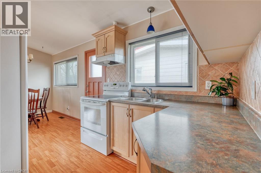 63 Sunrise Drive, Hamilton, Ontario  L8K 4C4 - Photo 12 - 40814434