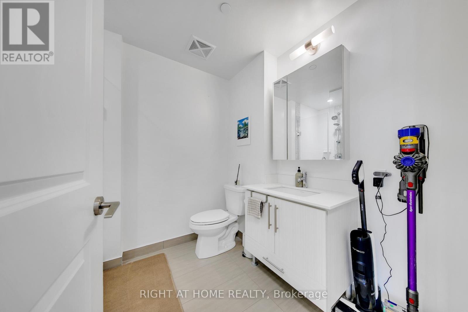 903 - 65 Oneida Crescent, Richmond Hill, Ontario  L4B 0G9 - Photo 16 - N12965502