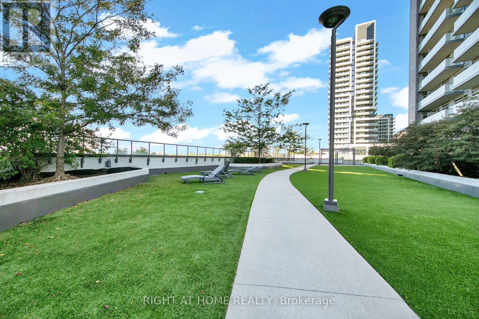 903 - 65 Oneida Crescent, Richmond Hill, Ontario  L4B 0G9 - Photo 24 - N12965502