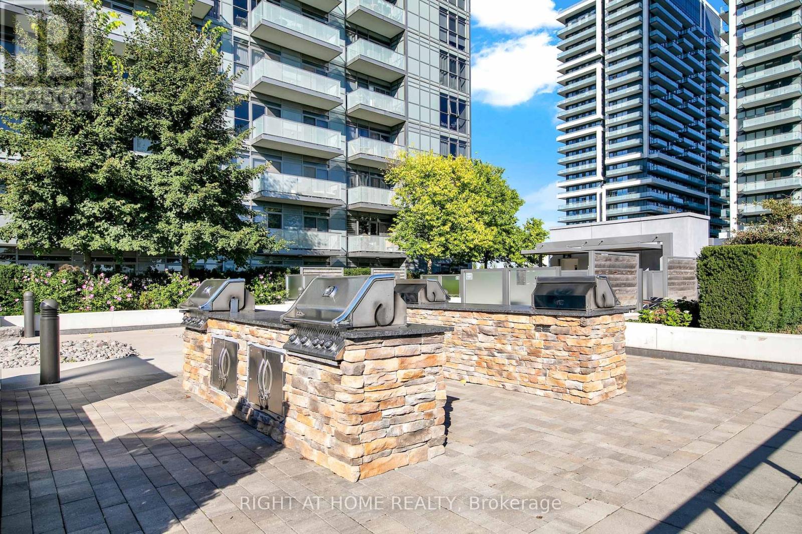 903 - 65 Oneida Crescent, Richmond Hill, Ontario  L4B 0G9 - Photo 27 - N12965502