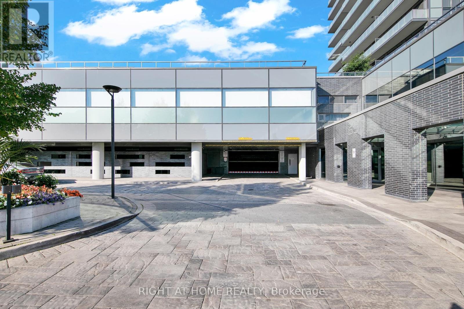 903 - 65 Oneida Crescent, Richmond Hill, Ontario  L4B 0G9 - Photo 49 - N12965502