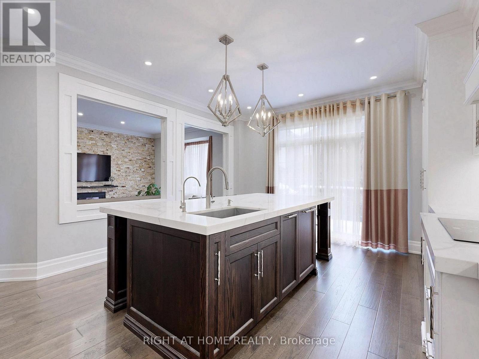 26 Carnoustie Crescent, Richmond Hill, Ontario  L4E 0A2 - Photo 12 - N12965506