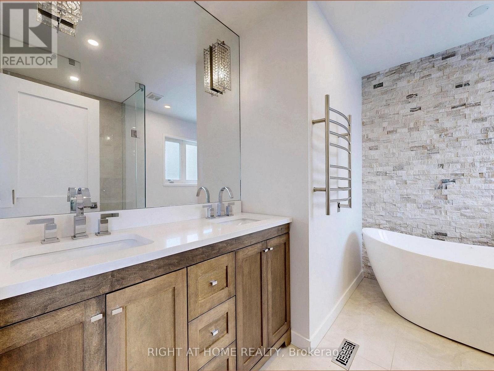 26 Carnoustie Crescent, Richmond Hill, Ontario  L4E 0A2 - Photo 25 - N12965506