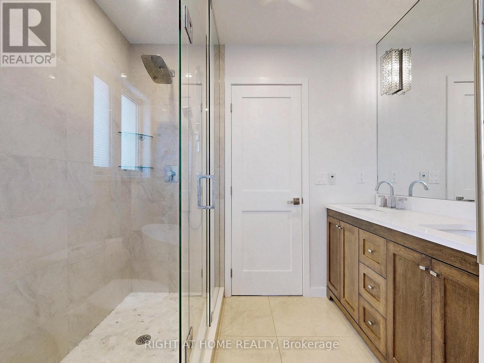 26 Carnoustie Crescent, Richmond Hill, Ontario  L4E 0A2 - Photo 27 - N12965506