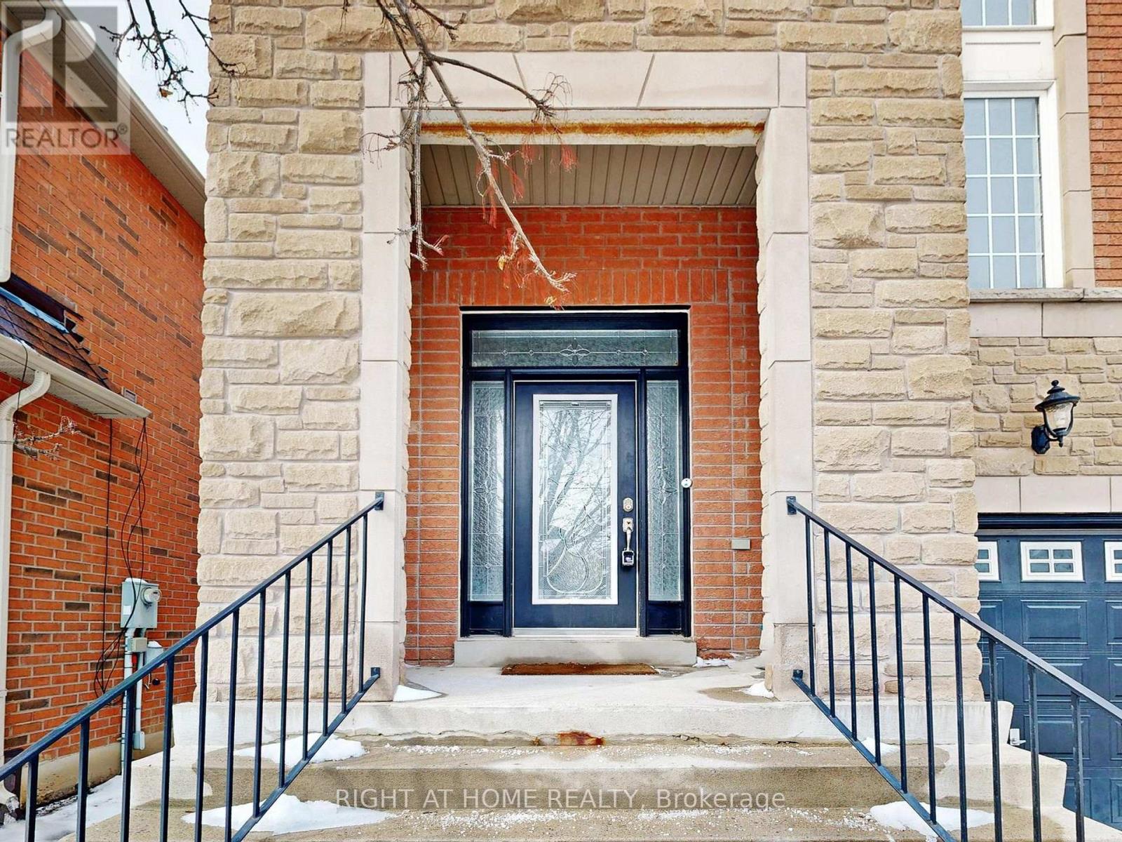 26 Carnoustie Crescent, Richmond Hill, Ontario  L4E 0A2 - Photo 4 - N12965506