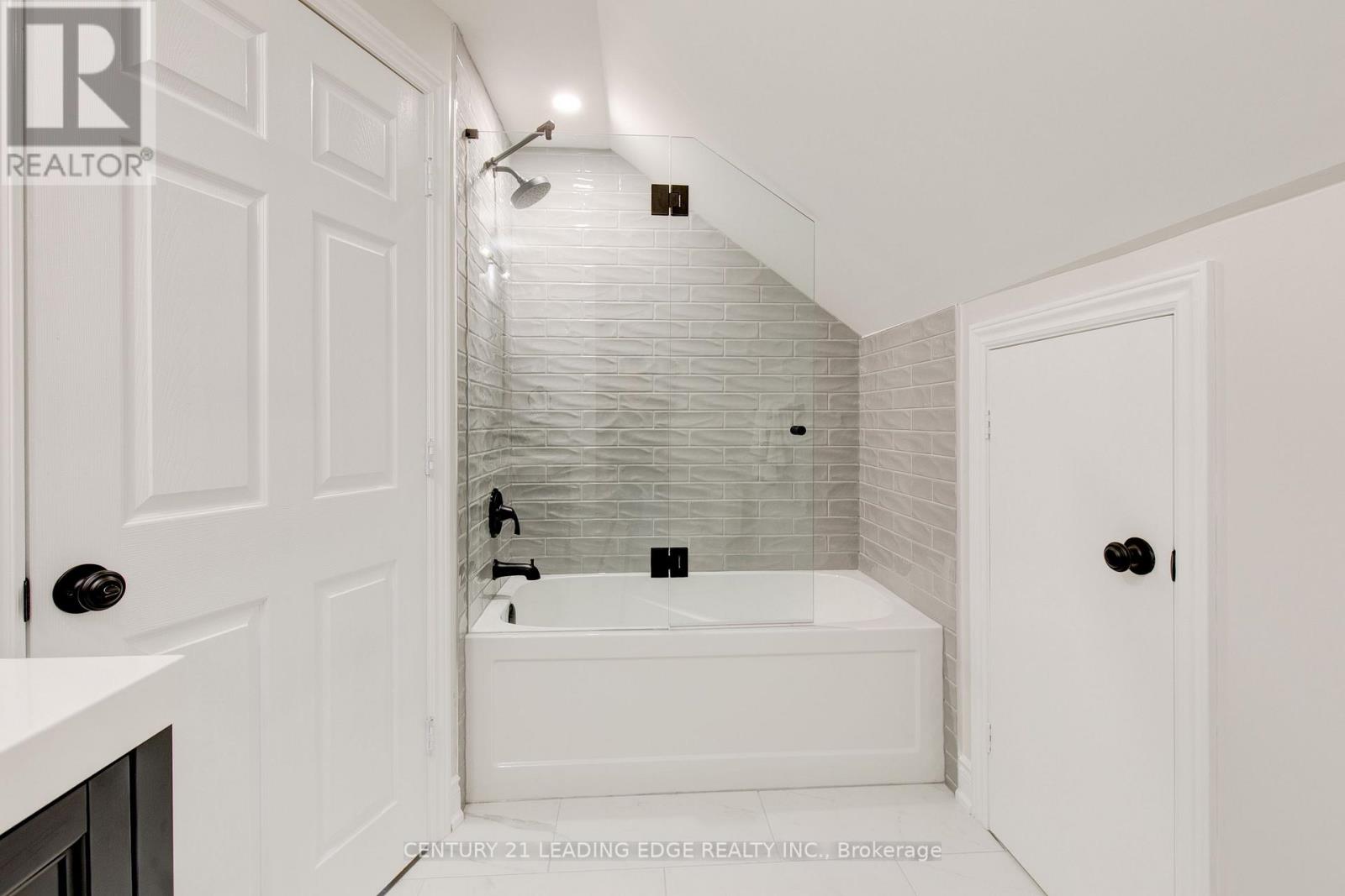 237 Boyers Road, Georgina, Ontario  L4P 3C8 - Photo 27 - N12965518