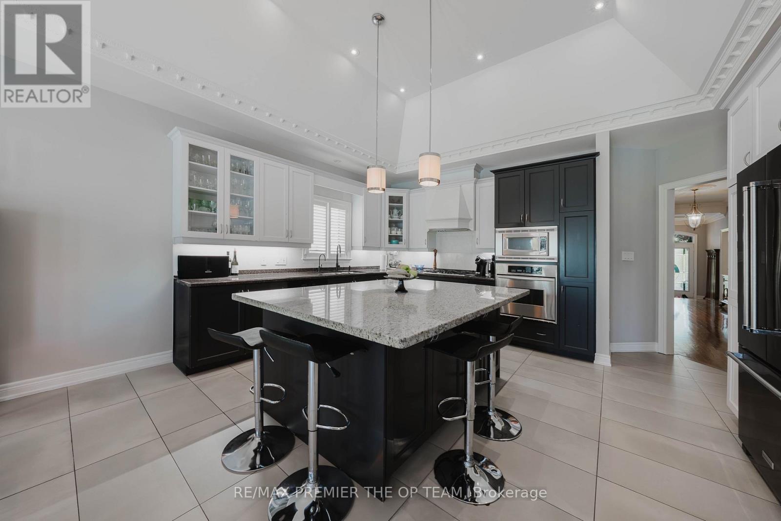 56 Park Ridge Drive, Vaughan, Ontario  L0J 1C0 - Photo 16 - N12965538