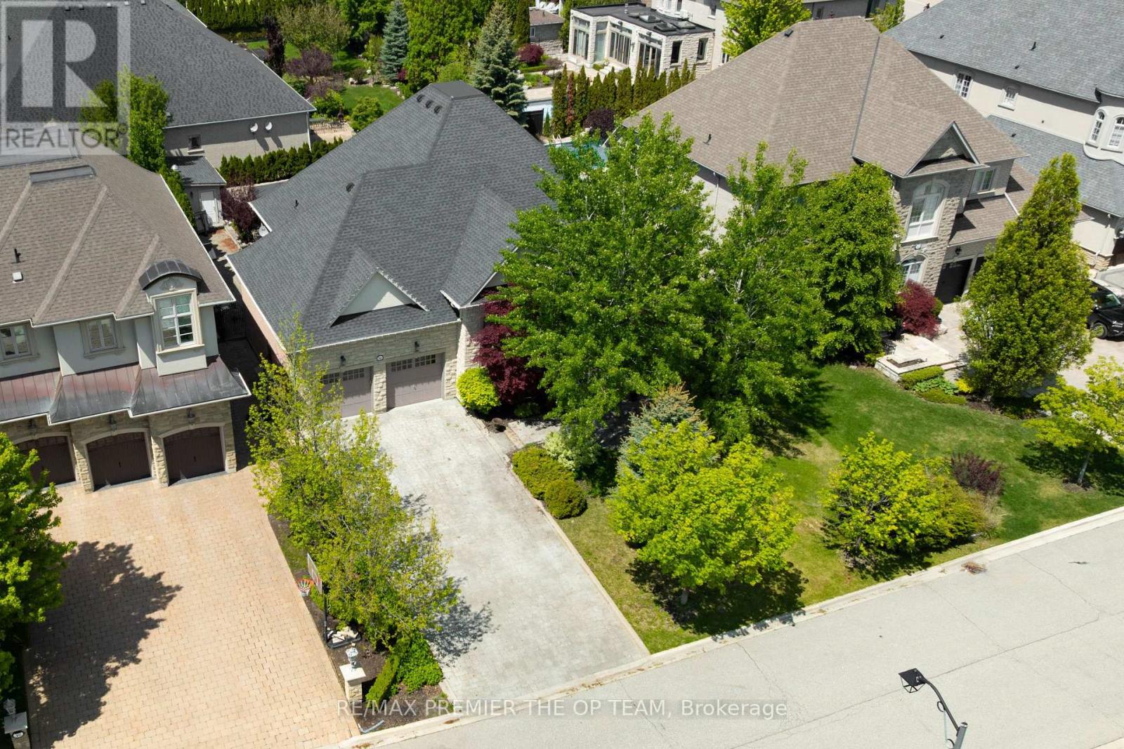 56 Park Ridge Drive, Vaughan, Ontario  L0J 1C0 - Photo 2 - N12965538