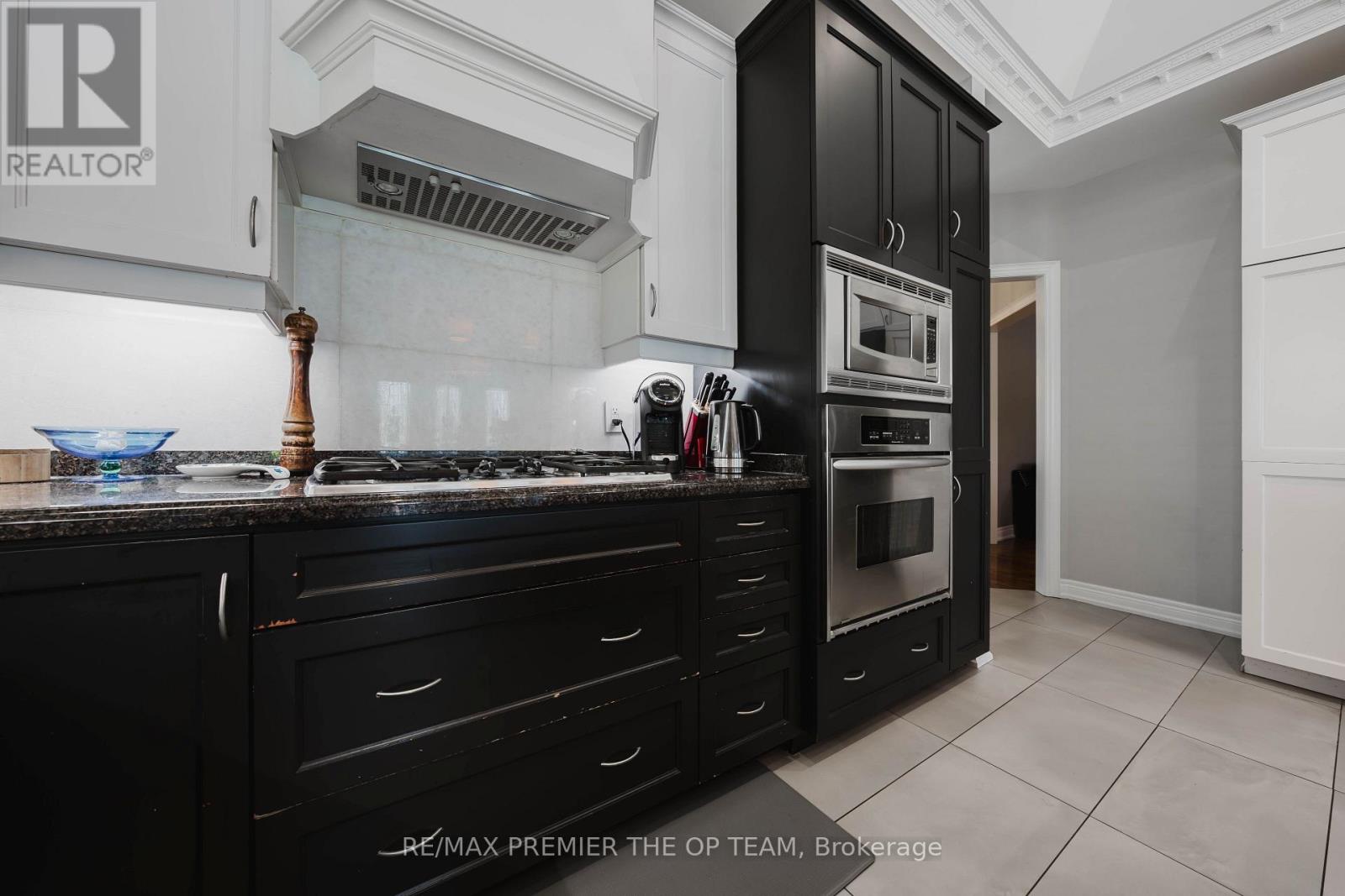 56 Park Ridge Drive, Vaughan, Ontario  L0J 1C0 - Photo 20 - N12965538