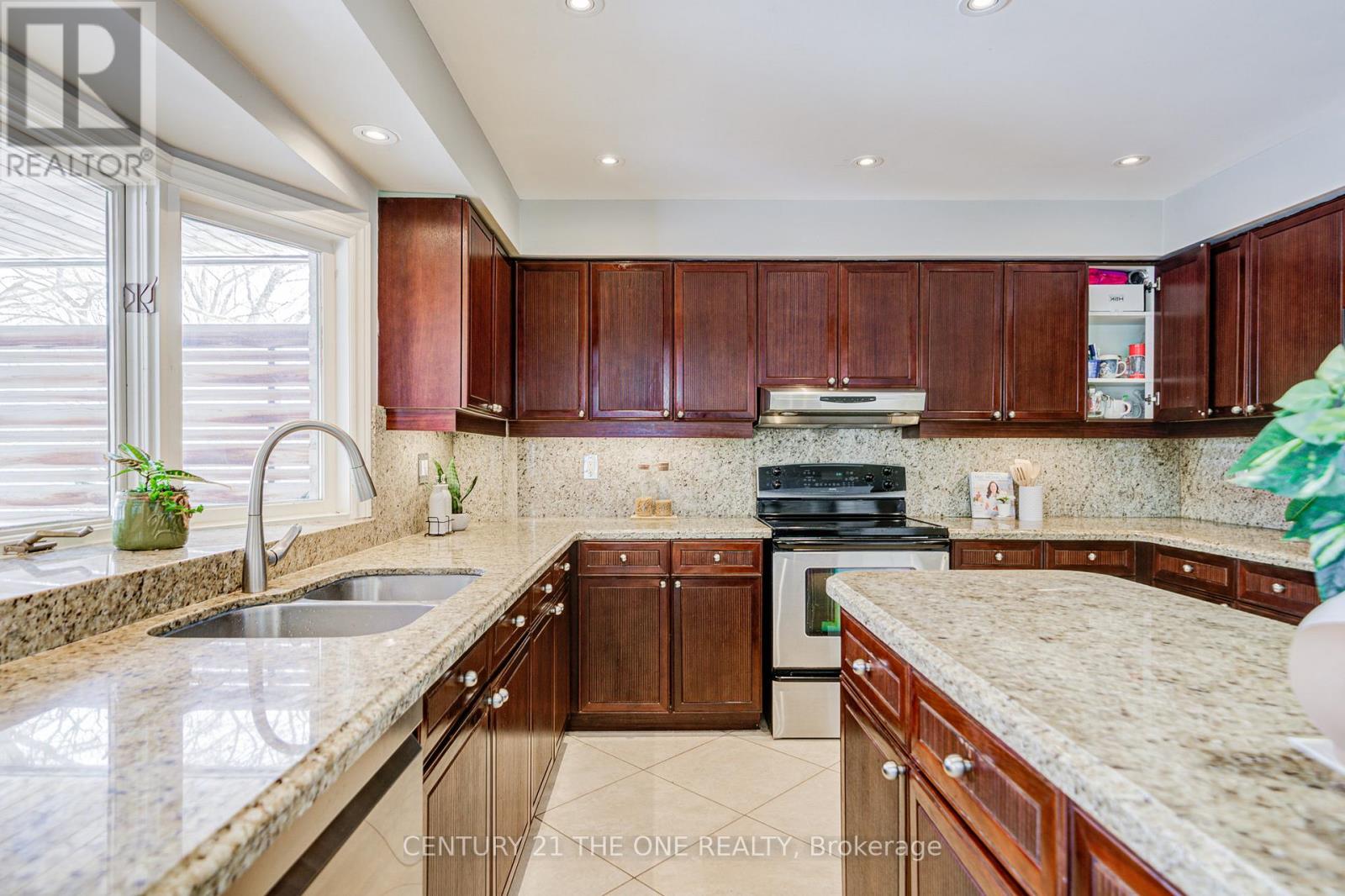 246 Corner Ridge Road, Aurora, Ontario  L4G 6L6 - Photo 14 - N12879970