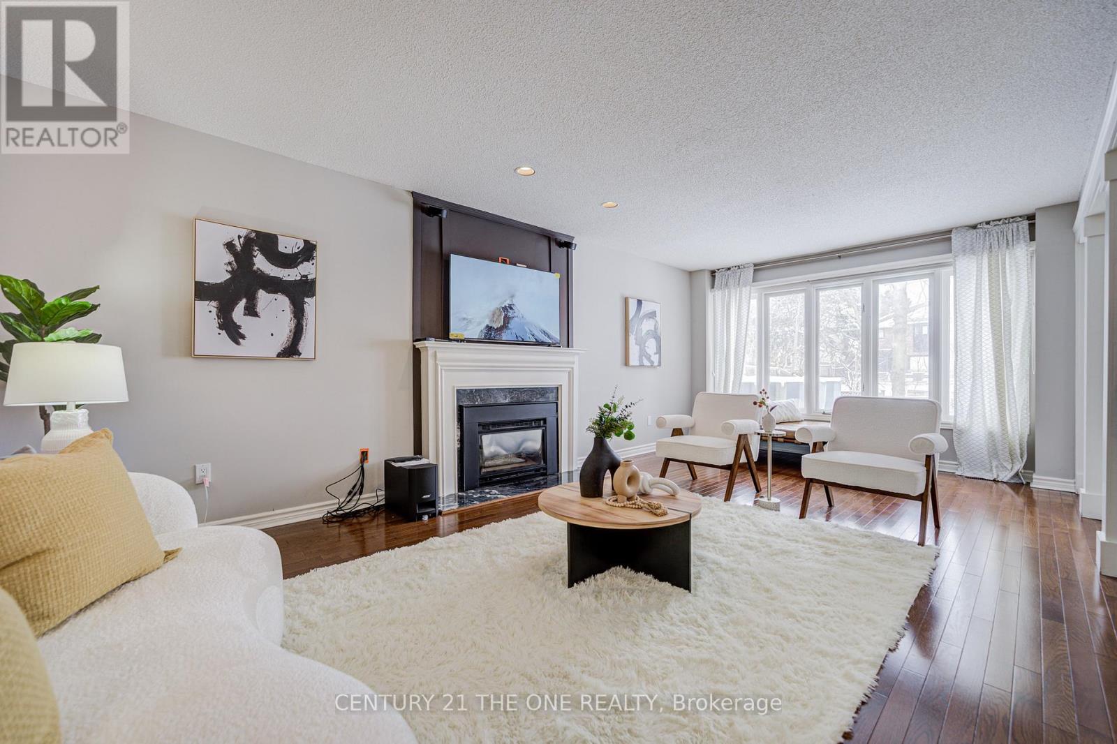 246 Corner Ridge Road, Aurora, Ontario  L4G 6L6 - Photo 7 - N12879970