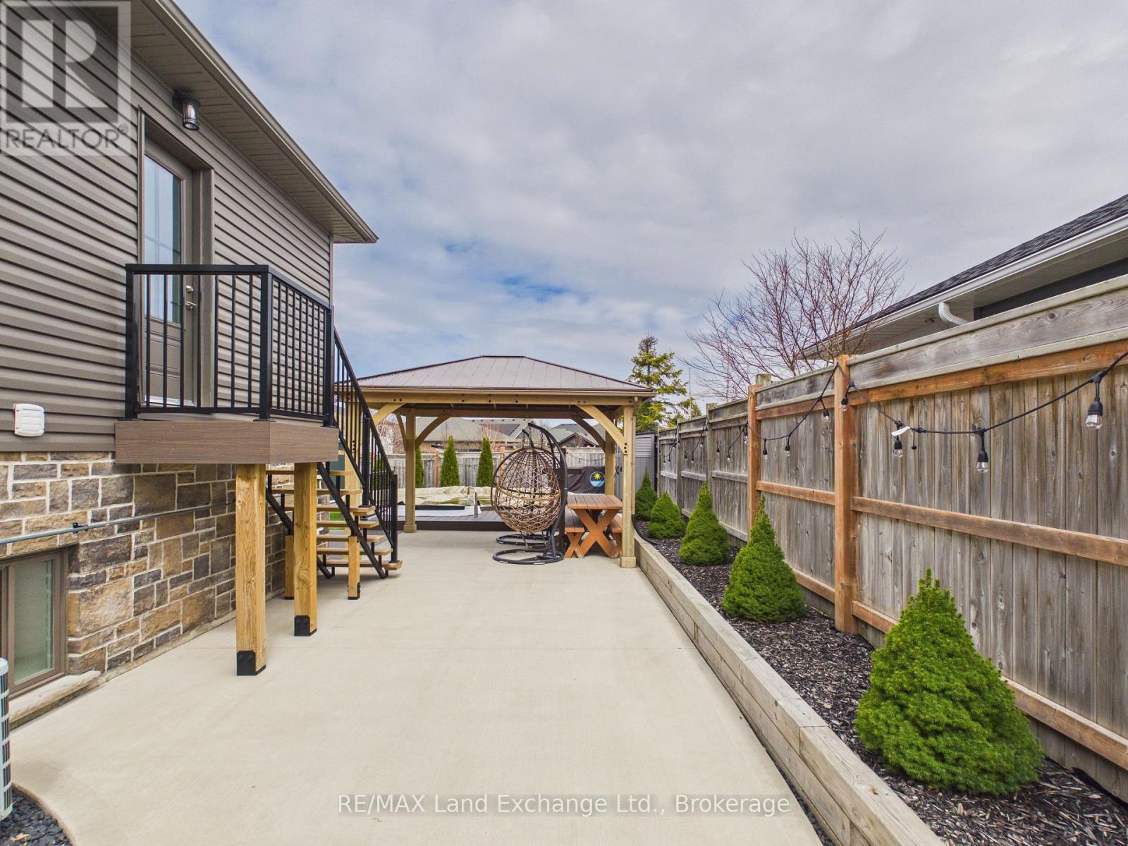 13 Lakefield Drive, Kincardine, Ontario  N2Z 0C9 - Photo 31 - X12959576