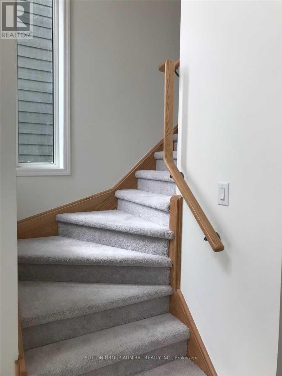 21 Hills Thistle Drive, Wasaga Beach, Ontario  L9Z 0J3 - Photo 2 - S12965498