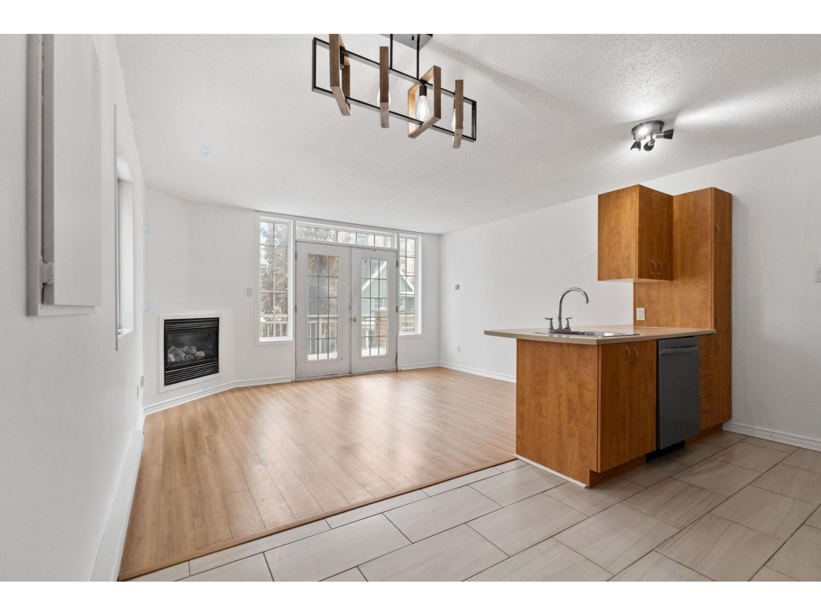 325 Rue Champlain|#B - Photo 8
