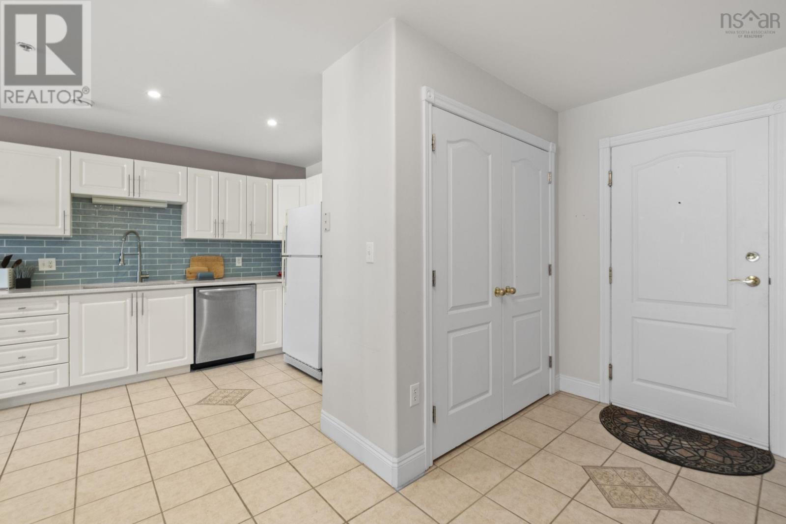 213 10 Regency Park Drive, Halifax, Nova Scotia  B3S 1P2 - Photo 4 - 202604383