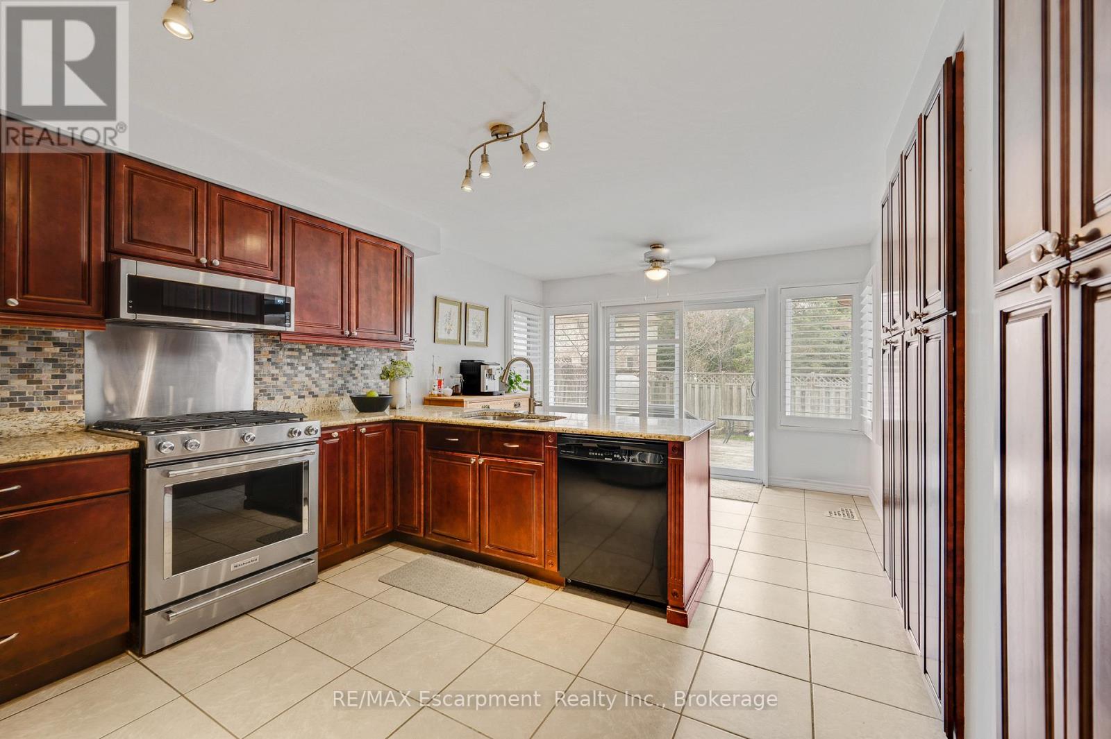 2051 Deer Run Avenue, Burlington, Ontario  L7M 2S1 - Photo 12 - W12965964