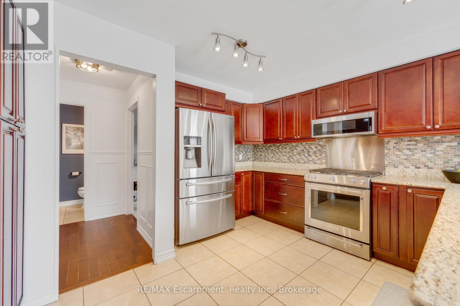 2051 Deer Run Avenue, Burlington, Ontario  L7M 2S1 - Photo 13 - W12965964