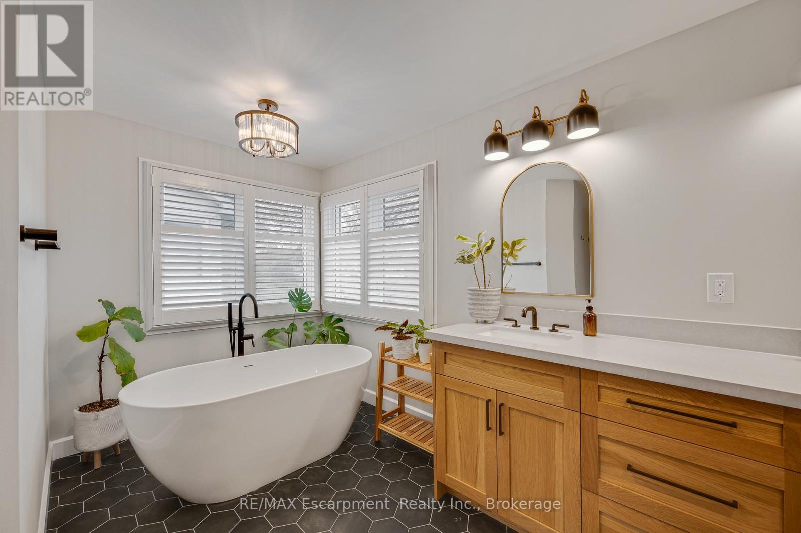 2051 Deer Run Avenue, Burlington, Ontario  L7M 2S1 - Photo 23 - W12965964