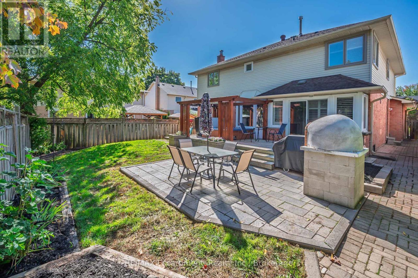 2051 Deer Run Avenue, Burlington, Ontario  L7M 2S1 - Photo 38 - W12965964