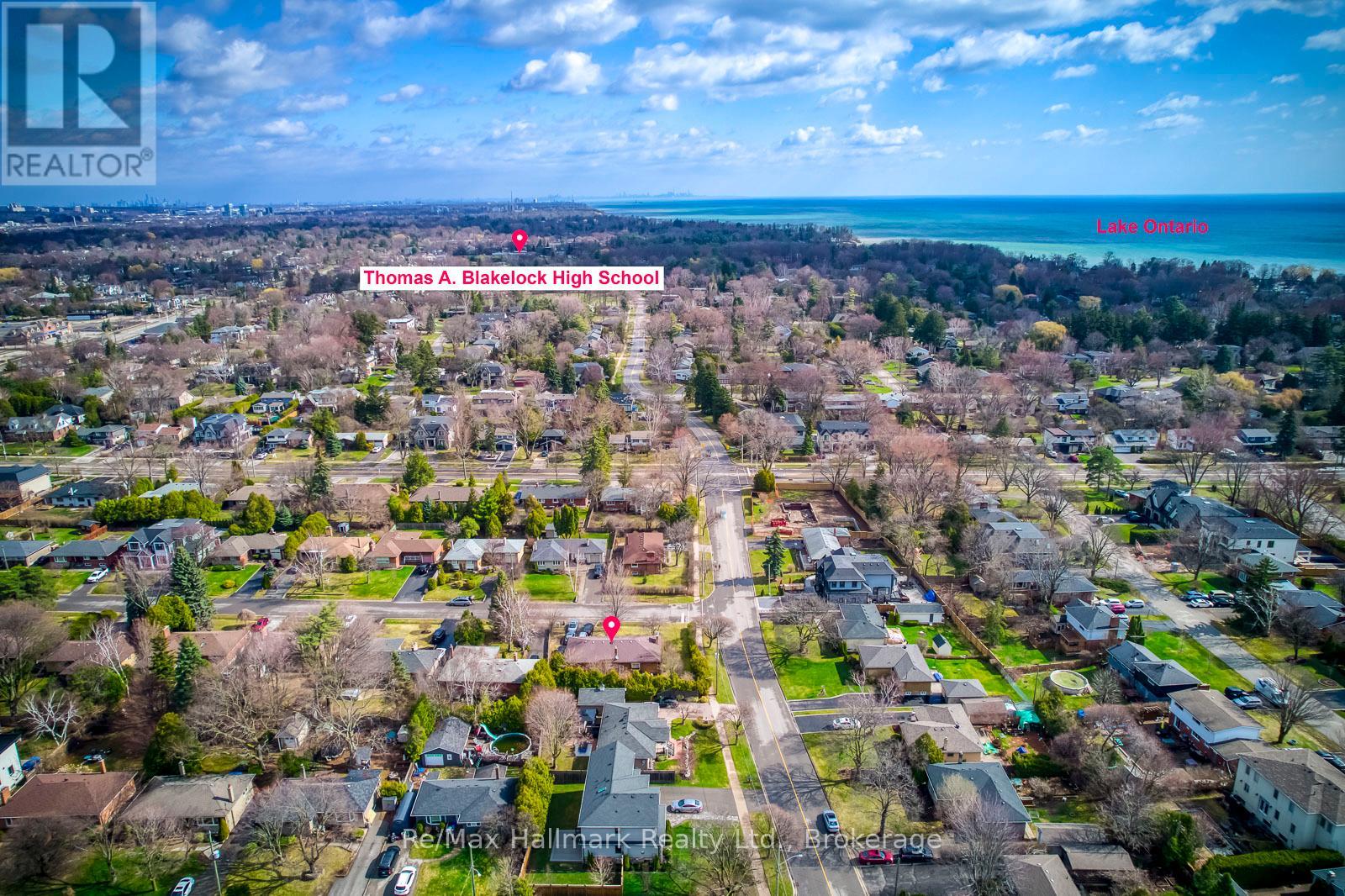 216 Wales Crescent, Oakville, Ontario  L6L 3X7 - Photo 39 - W12965986