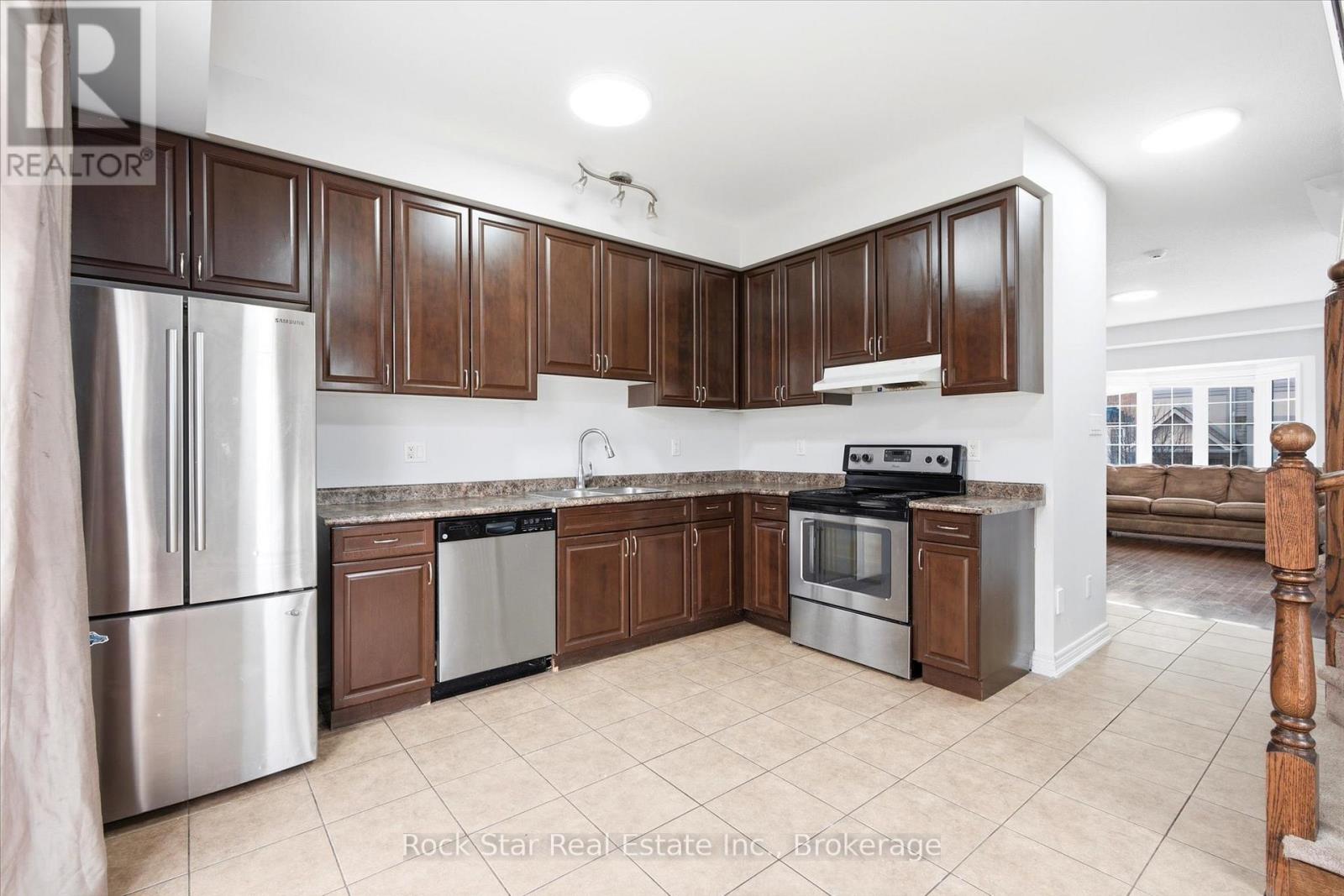 27 - 342 Mill Street, Kitchener, Ontario  N2M 2A5 - Photo 4 - X12965808