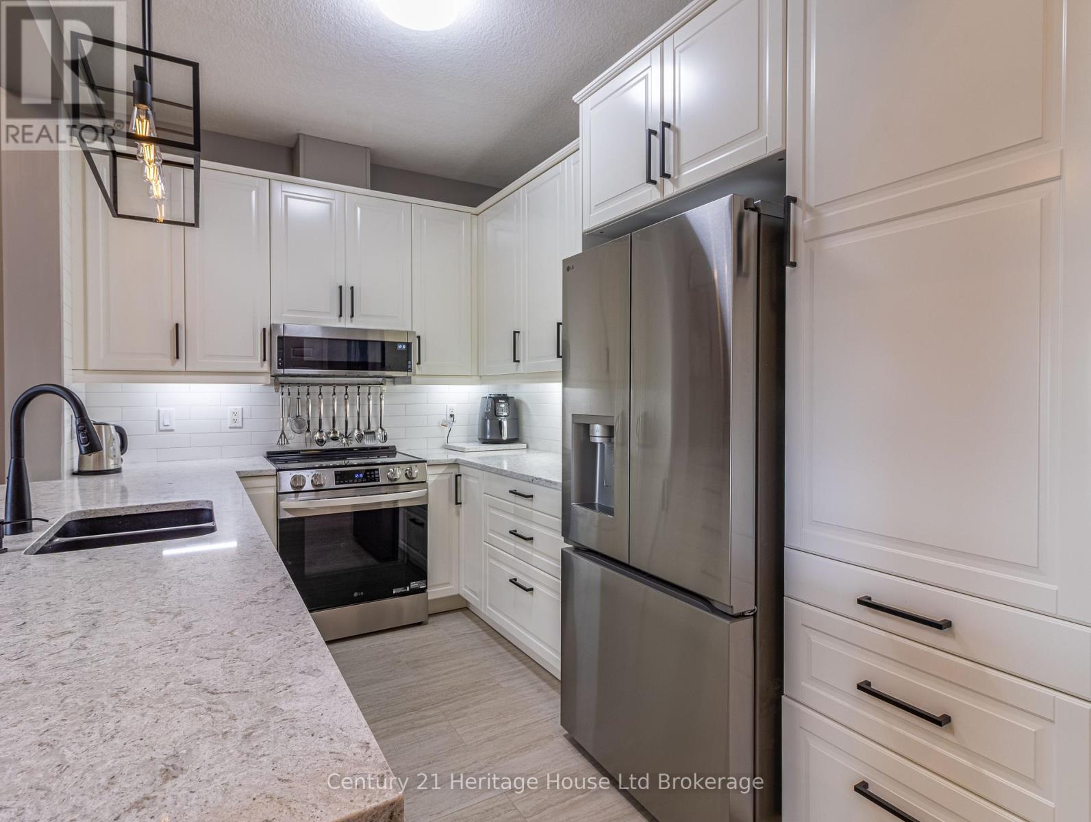 735 Garden Court Crescent, Woodstock, Ontario  N4T 0A2 - Photo 12 - X12966010