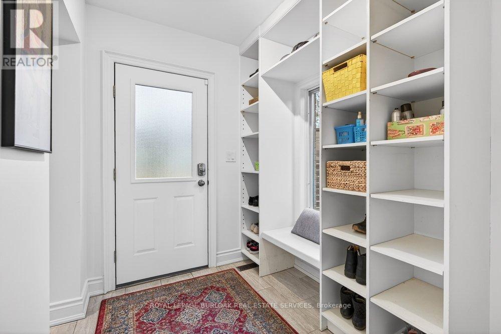 2153 Paisley Avenue, Burlington, Ontario  L7R 1W1 - Photo 19 - W12965496