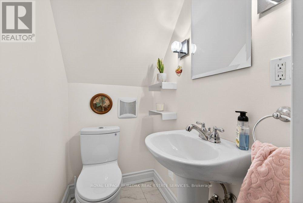 2153 Paisley Avenue, Burlington, Ontario  L7R 1W1 - Photo 20 - W12965496